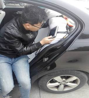 公交做好40輛電調車(chē)3G維護.jpg 公交做好40輛電調車(chē)3G維護.jpg