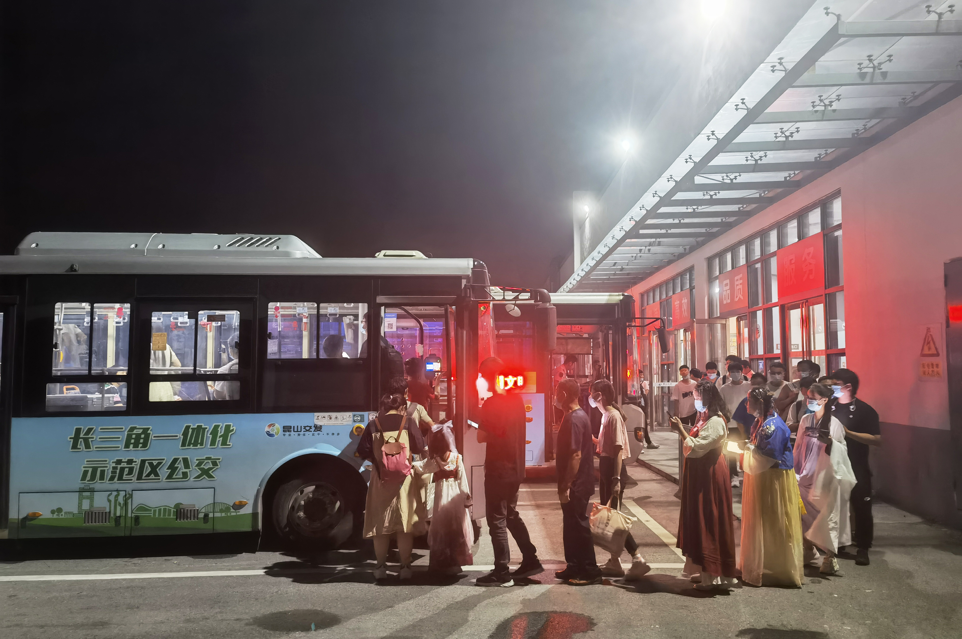 中秋運輸保障.jpg 中秋運輸保障.jpg